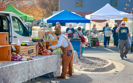 Lawrence Farmers Market to host Local Food Cup